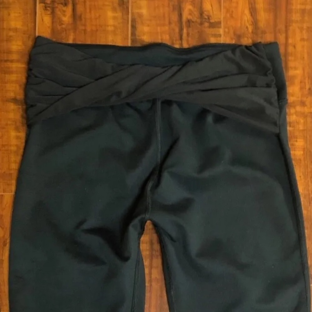 Fabletics Cropped Ruched Leggings - Picture 5 of 14